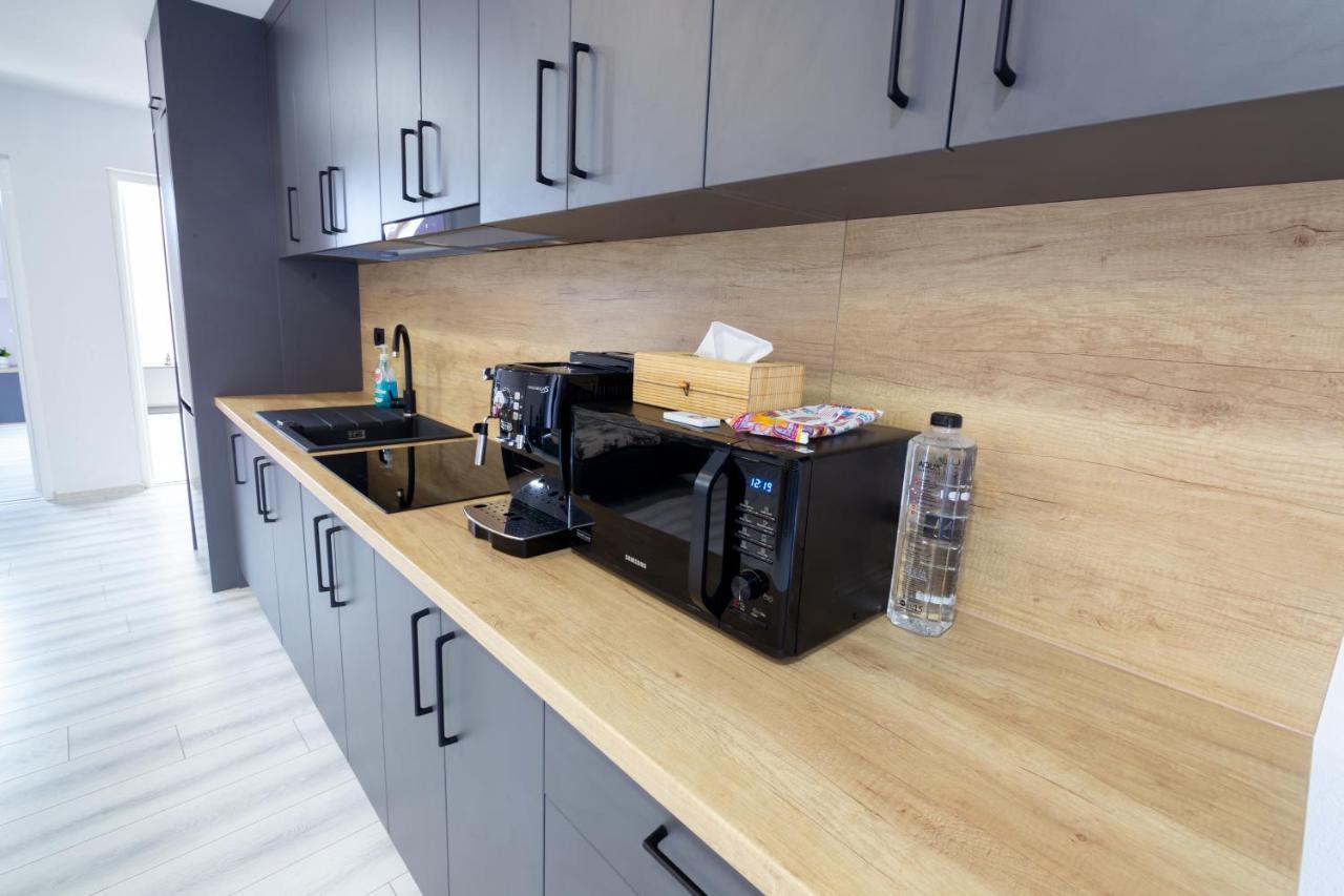 Whitehouse2 Apartment Arad Bagian luar foto