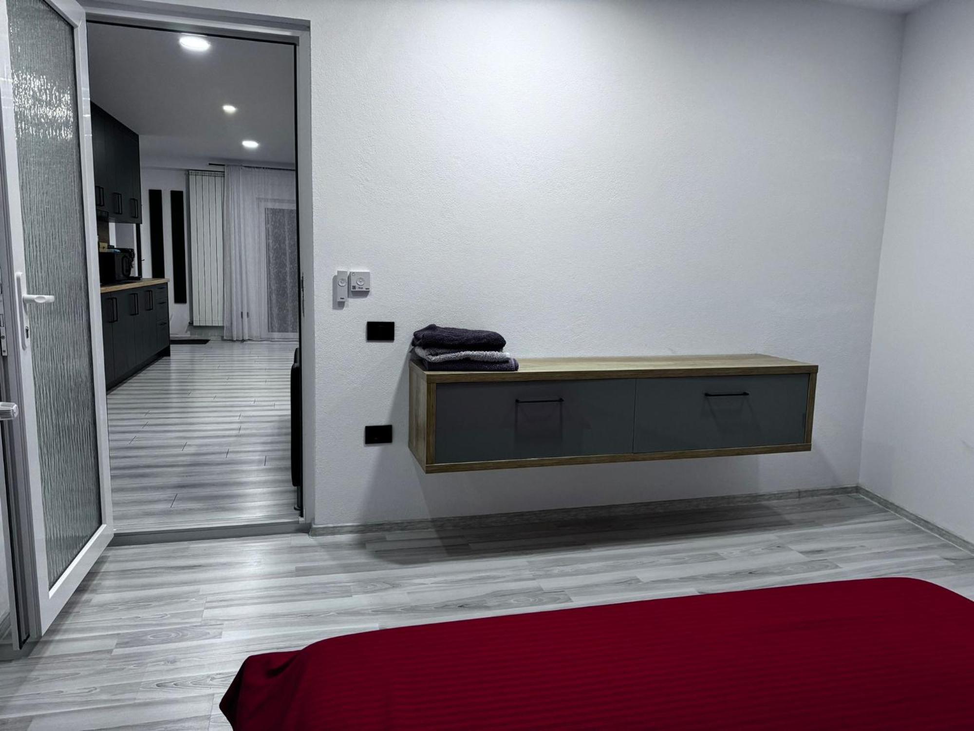 Whitehouse2 Apartment Arad Bagian luar foto