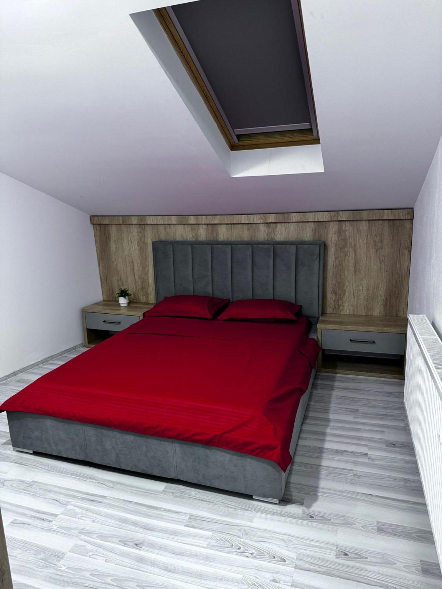 Whitehouse2 Apartment Arad Bagian luar foto