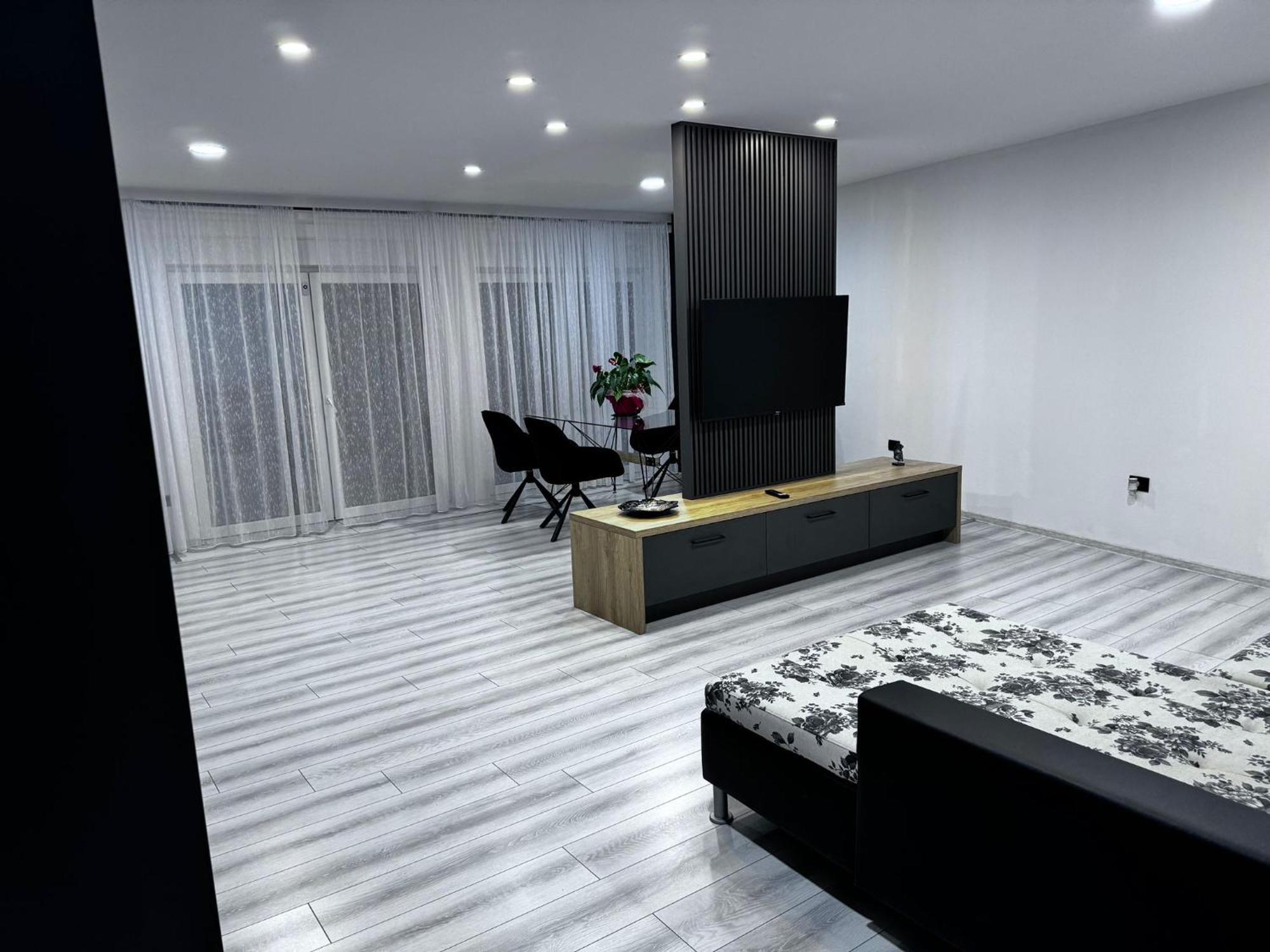 Whitehouse2 Apartment Arad Bagian luar foto